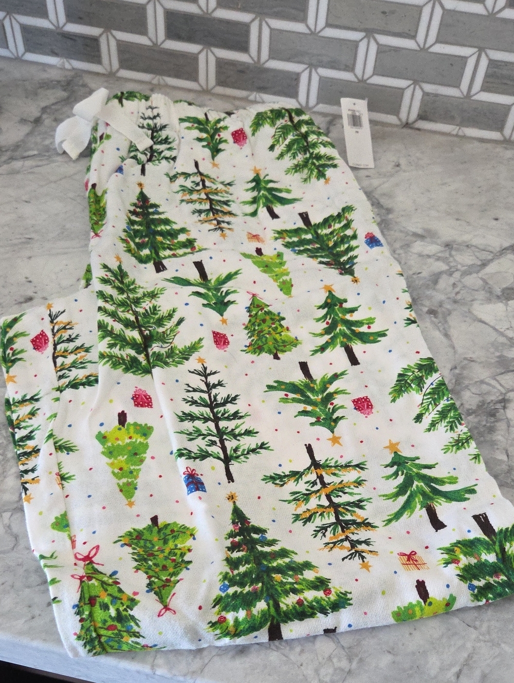 Old Navy Women's Christmas Tree Print Pajama Bottoms